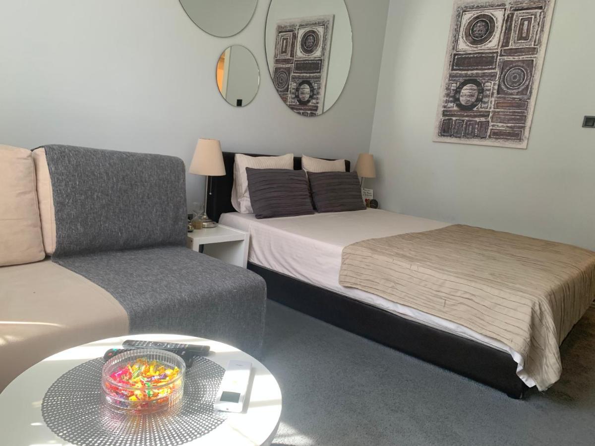 Apartment Skadarlija Free Parking เบลเกรด ภายนอก รูปภาพ
