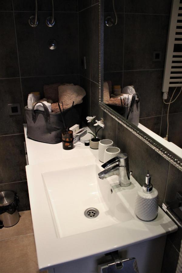 Apartment Skadarlija Free Parking เบลเกรด ภายนอก รูปภาพ